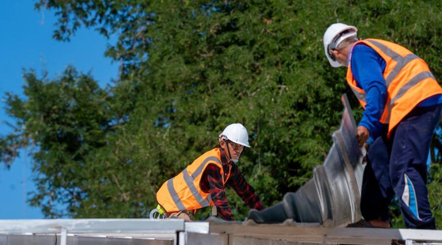 Professional residential roofers in Kenova, WV